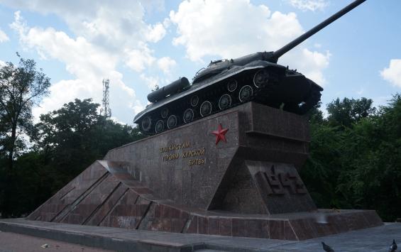 Памятник-танкистам отмыли активисты