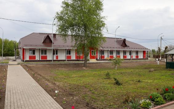 В Глушковском районе завершается строительство нового корпуса интерната для престарелых и инвалидов