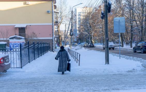 В Курске днём к уборке улиц привлекут 63 дорожных рабочих