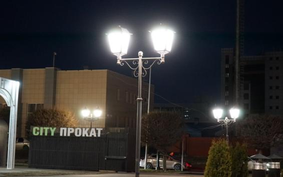 В Курске специалисты продолжают ремонтировать освещение улиц