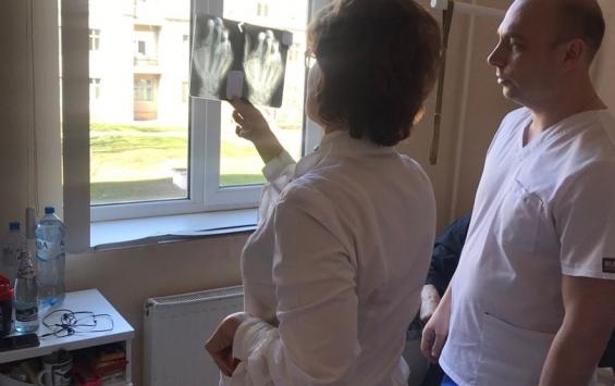 Замгубернатора Курской области побывала у пострадавшего от циркулярки подростка в больнице