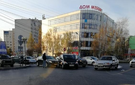 На кольце улицы Студенческой произошло ДТП
