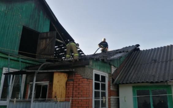 Курские пожарные спасли частный дом