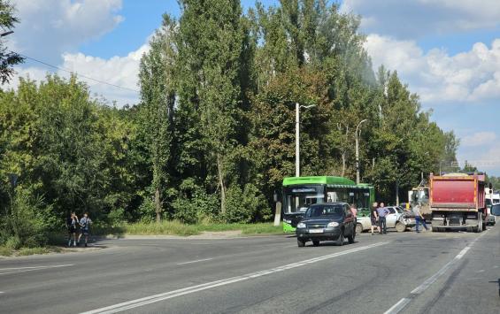 В Курске рядом с мостом на Волокно произошло ДТП