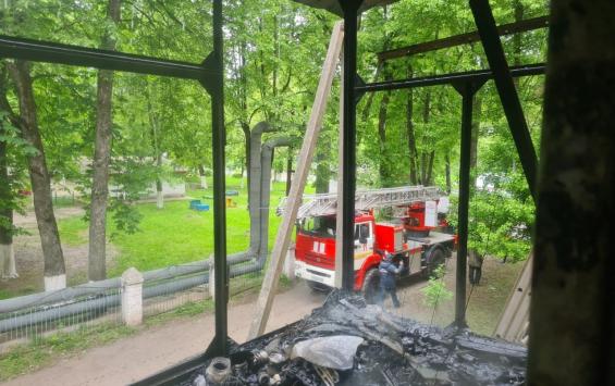 В Курской области в Железногорске произошел пожар в многоквартирном доме