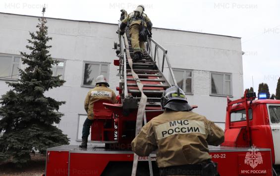 На Курской биофабрике прошли пожарно-тактические учения