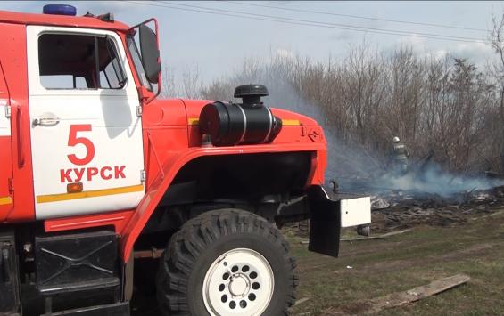 В Курской области ночью сгорел автомобиль ВАЗ 2107
