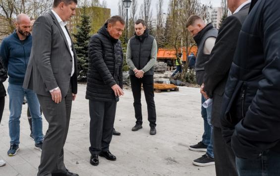 Губернатор Курской области проверил ход работ в парке Патриот