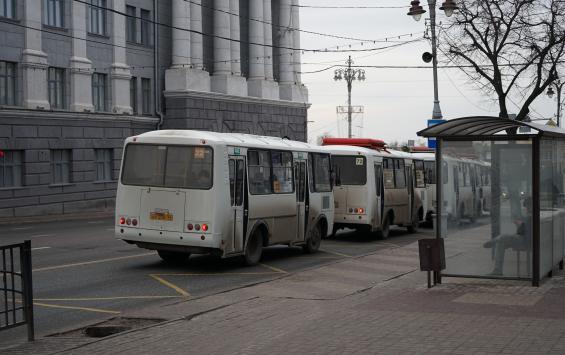 В Курской области лишили прав водителя автобуса, в котором упала пассажирка