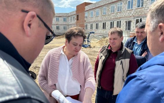 В Курской области продолжается строительство дома-интерната для престарелых и инвалидов