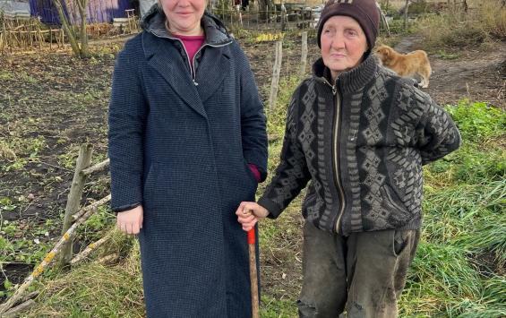 В Черемисиновском районе пожилой женщины требуются дрова