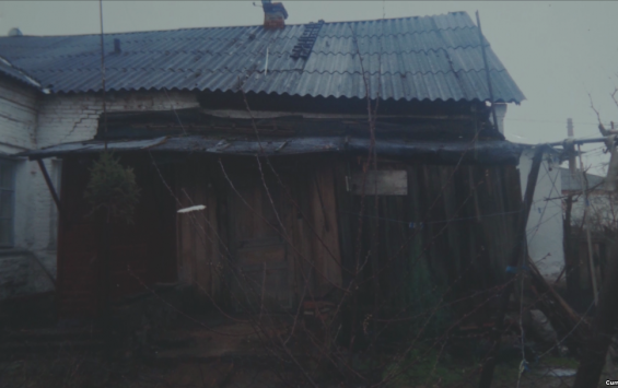 Курская область: Дом в Тёткино, отремонтированный его жительницей самостоятельно, признали аварийным