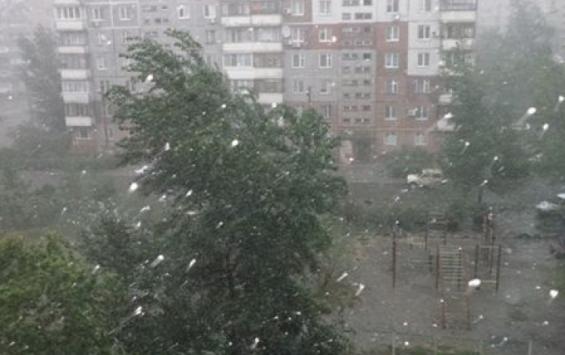 В Курской области зафиксировали шквалистый ветер и град