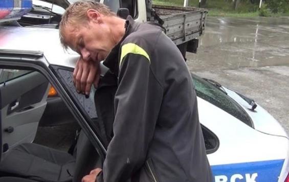 Курские полицейские поймали пьяных угонщиков такси