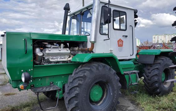В Курской области на рабочем месте погиб тракторист