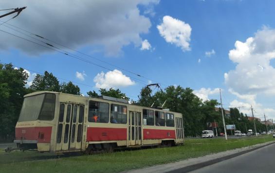 В Курске из-за ямы закрыли трамвайное движение до автовокзала
