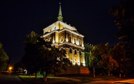 В Курске обустроили подсветку ещё одного исторического здания
