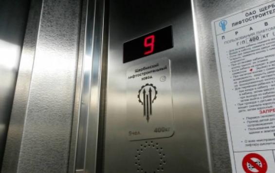 Курские следователи разбираются в смертельном падении в шахте лифта
