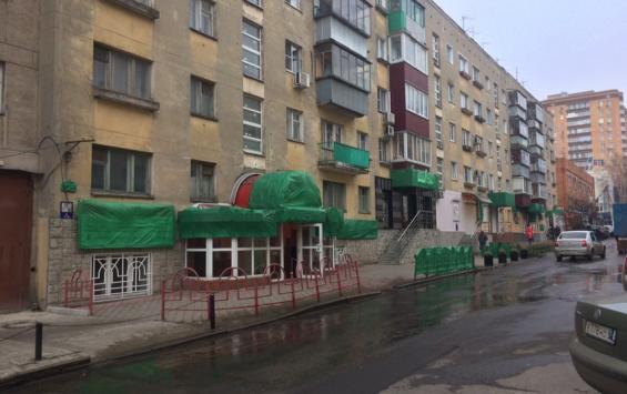 Антирекламная терапия затронула одну из улиц центра Курска