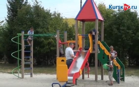 Курская область: прокурор Суджанского района проверил детскую площадку