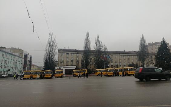 Курские школы получают новые автобусы
