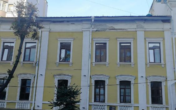 Здание комитета архитектуры Курска прощается со штукатуркой