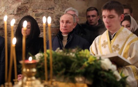 Президент подарил церкви Николы на Липне курскую икону