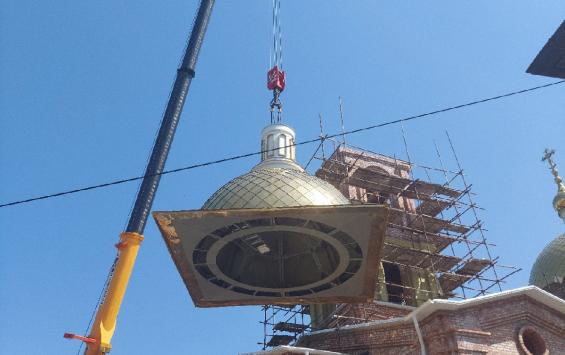 Купол и крест возведены на Покровский храм