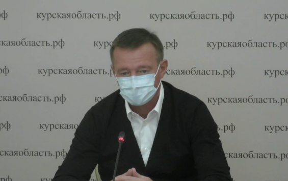 Губернатор признался, что зарплаты у бюджетников 13-14 тысяч рублей