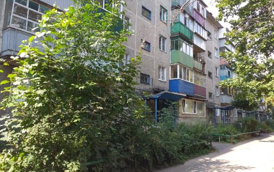 Владельцы квартир на Конорева боятся оставлять детей в аварийном доме