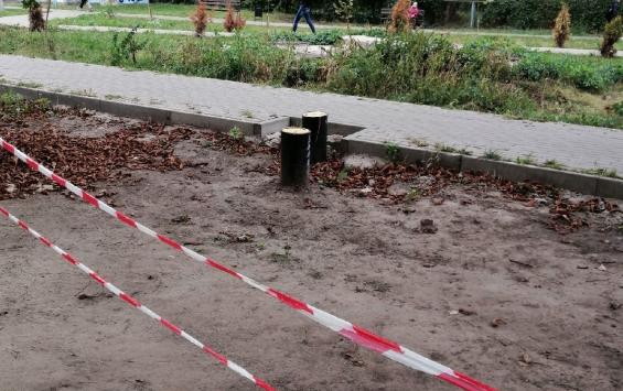Поставить забор у детсада в Железногорске помешала газовая труба