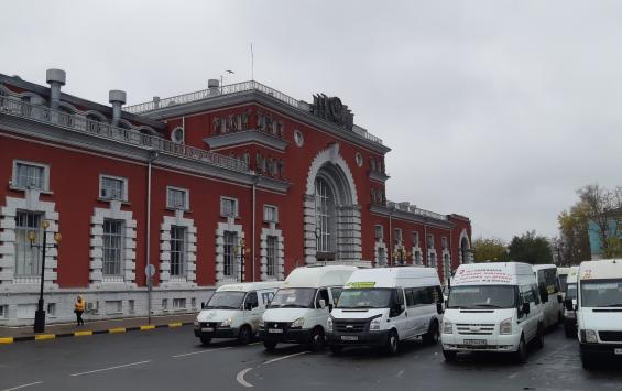 В Курске обновляют фасад железнодорожного вокзала