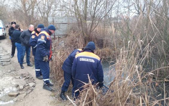 В водоотводном канале областного центра утонул мужчина