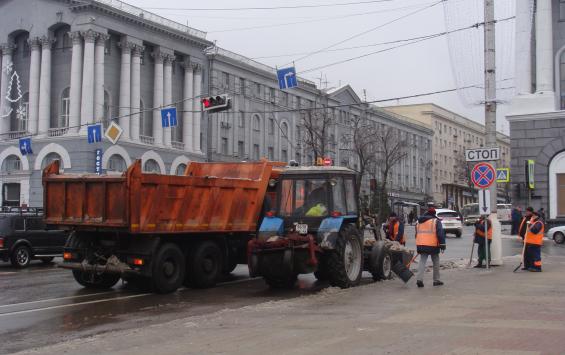 На уборку снега в областном центре выделили 3,2 миллиона рублей