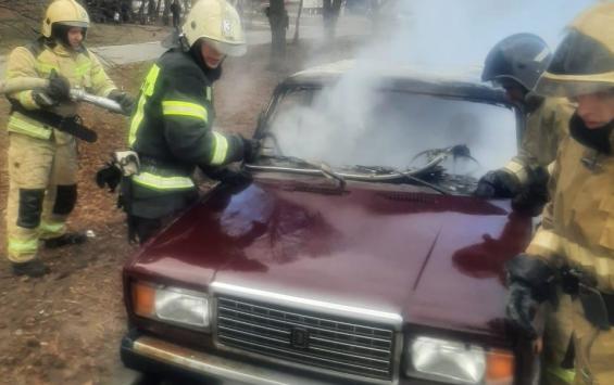На улице 50 лет Октября сгорел автомобиль