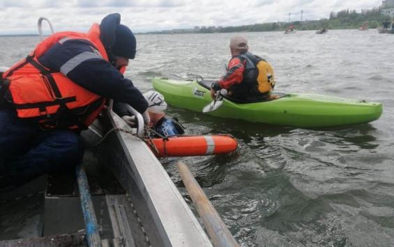 В Курской области пришлось спасать из воды участницу соревнований по триатлону