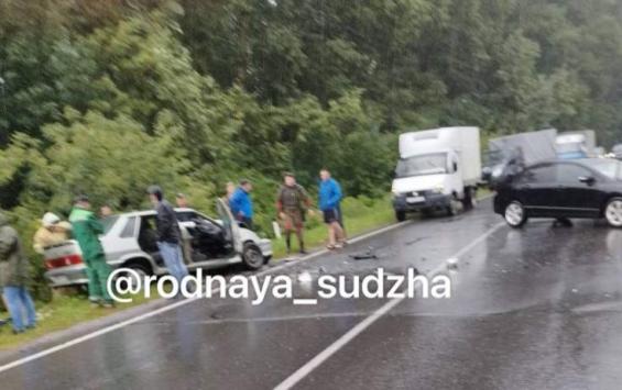 В Суджанском районе Курской области произошло серьезное ДТП с двумя пострадавшими