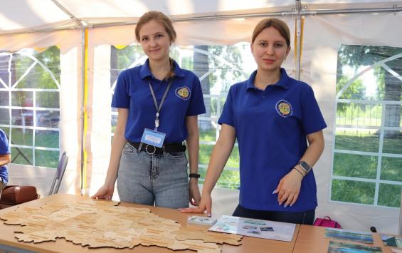 Мобильный технопарк «Кванториум» проводит выездные занятия в районах Курской области