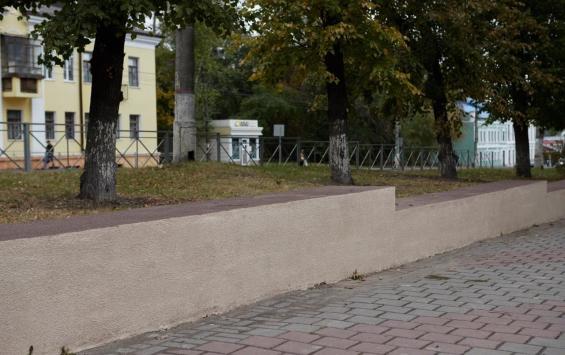 В парке Дзержинского города Курска завершили ремонт подпорных стен и входной группы