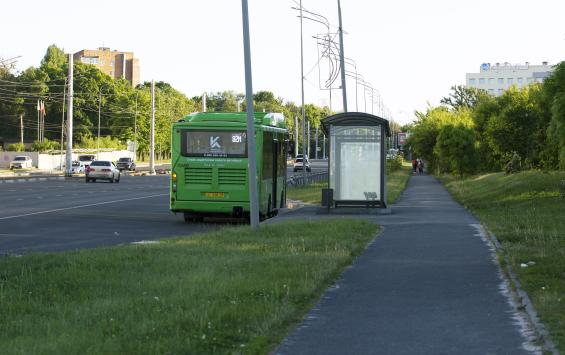 В Курске нашли 12-летнего вандала, повредившего автобусную остановку