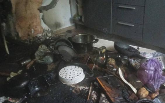 В Курской области из-за короткого замыкания в квартире сгорела кухня