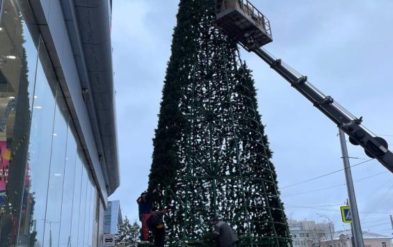 В Курске начинают украшать город к Новому году