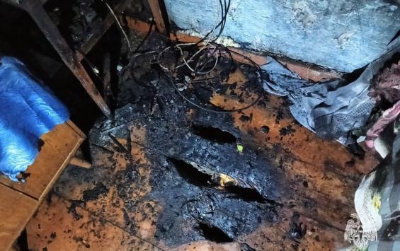 В Советском районе пожар в доме пенсионерки произошёл из-за непотушенной свечи