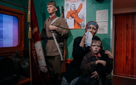 Куряне посетили уникальную инсталляцию в составе «Поезда Победы»