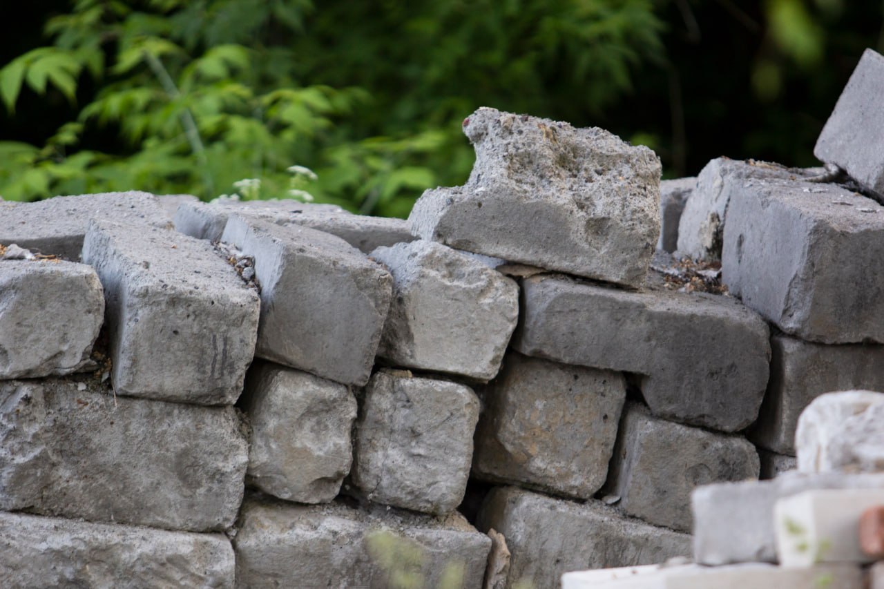 В Курской области отреставрируют 21 памятник Ленину, 17 из них — бесхозные