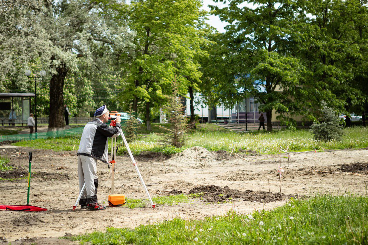 В Курске возобновлено благоустройство сквера на улице Гагарина