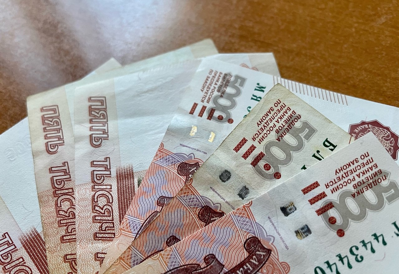 Курские приставы взыскали 155 тысяч рублей за наезд грузовика на частный забор