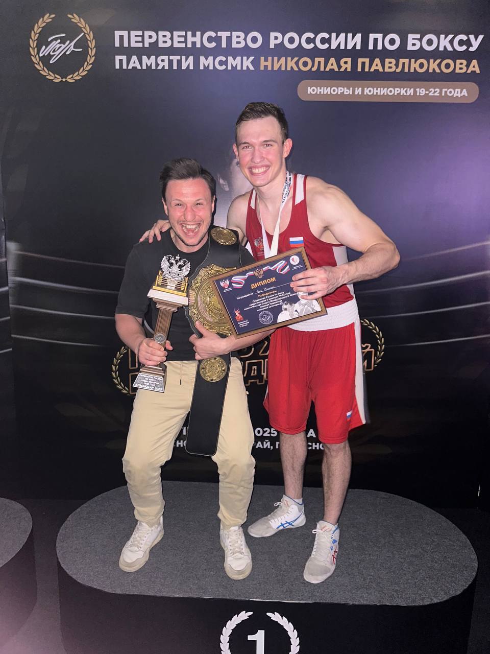 Курянин Михаил Усов выиграл золото на Первенстве России по боксу