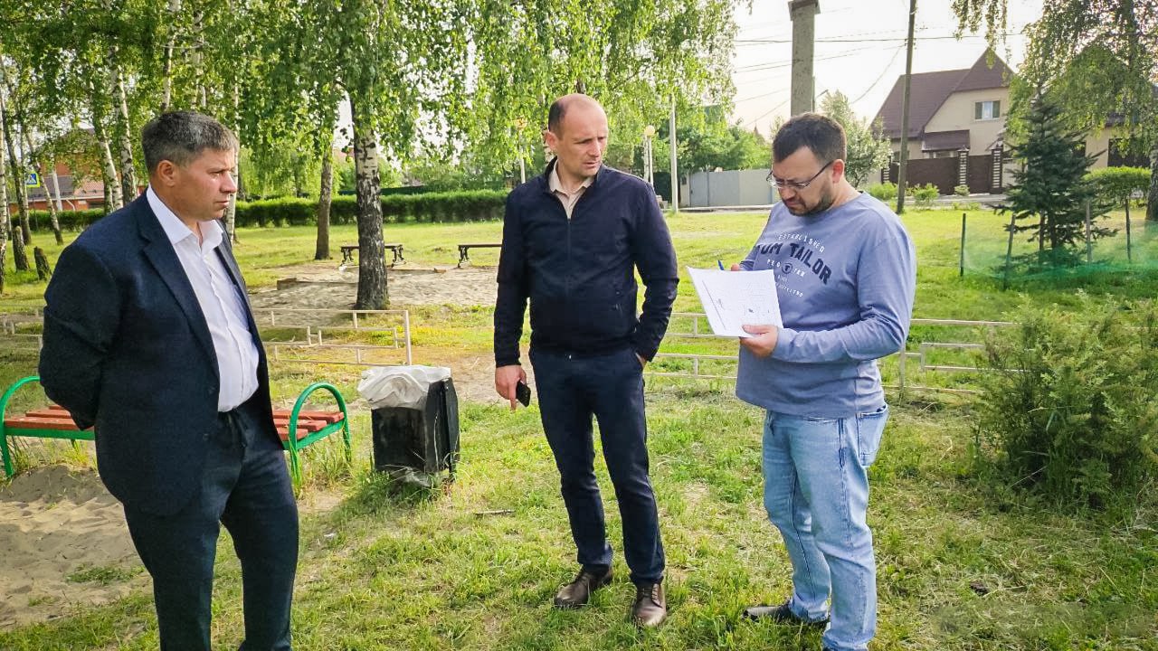 В Курске проверили почти 60 детских площадок и готовятся установить новые