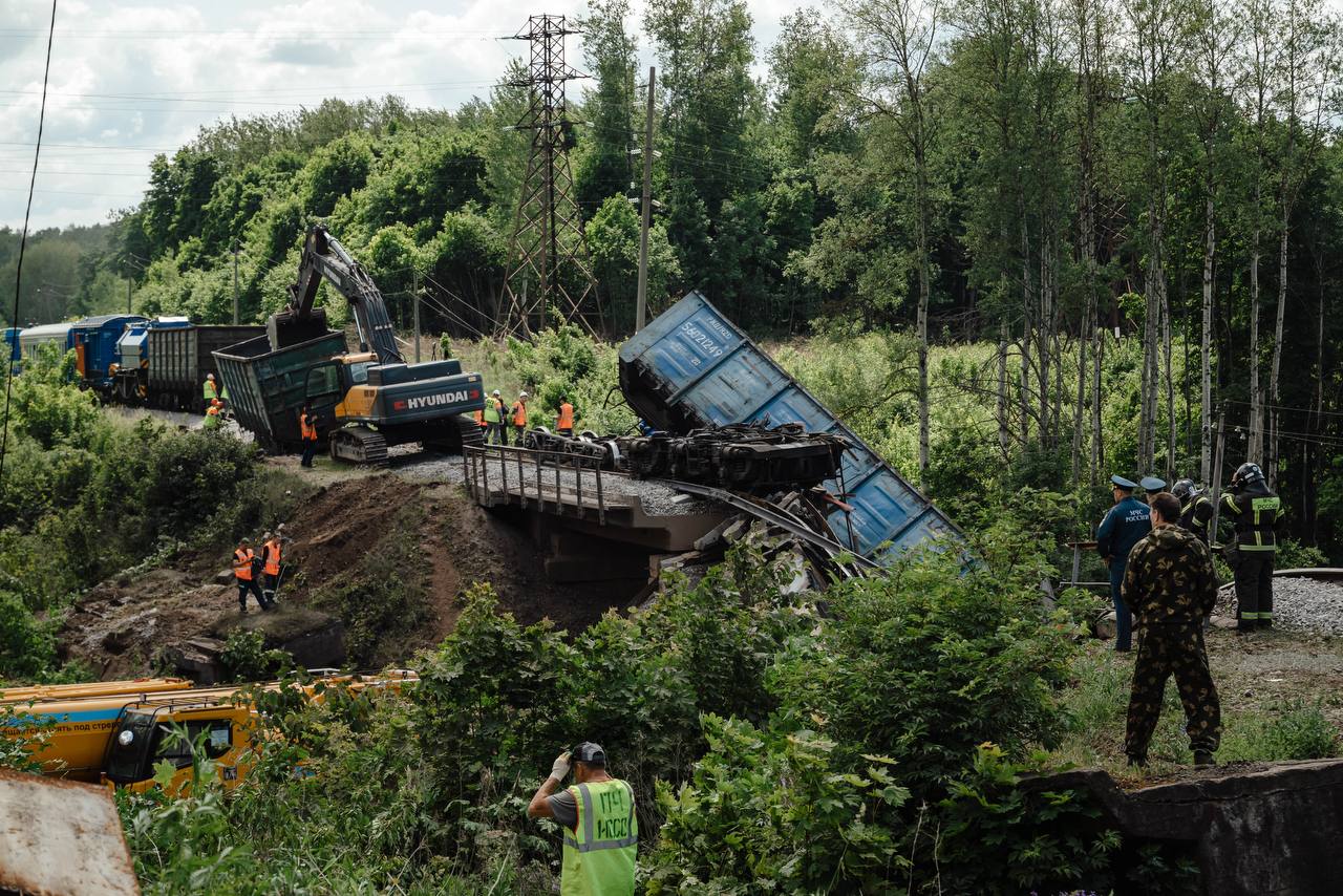 Следователи изъяли части взрывных устройств у повреждённых мостов в Брянской и Курской областях